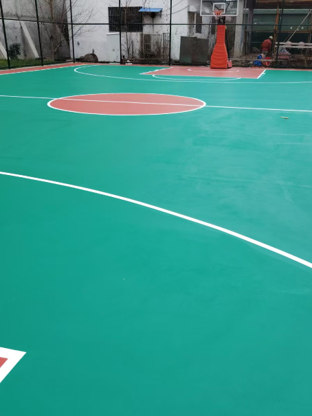 广西 球场长期使用易出现地面开裂